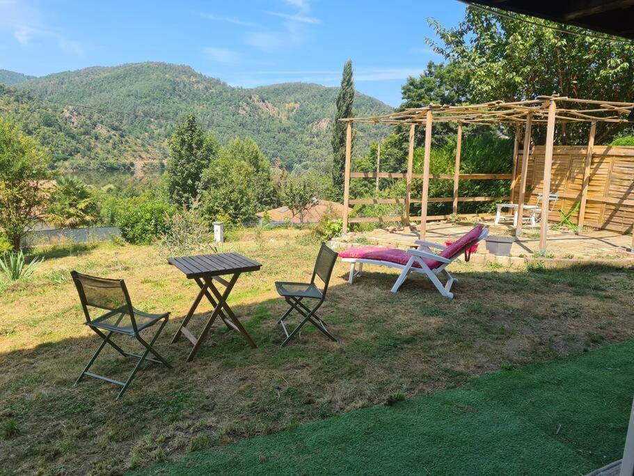 Ferienwohnung Le Chalet Des Amis Aurec-Sur-Loire Exterior foto